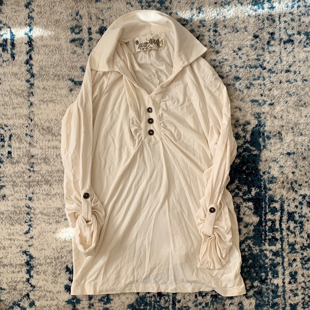 Adventura Eco brand. Cream blouse with collar